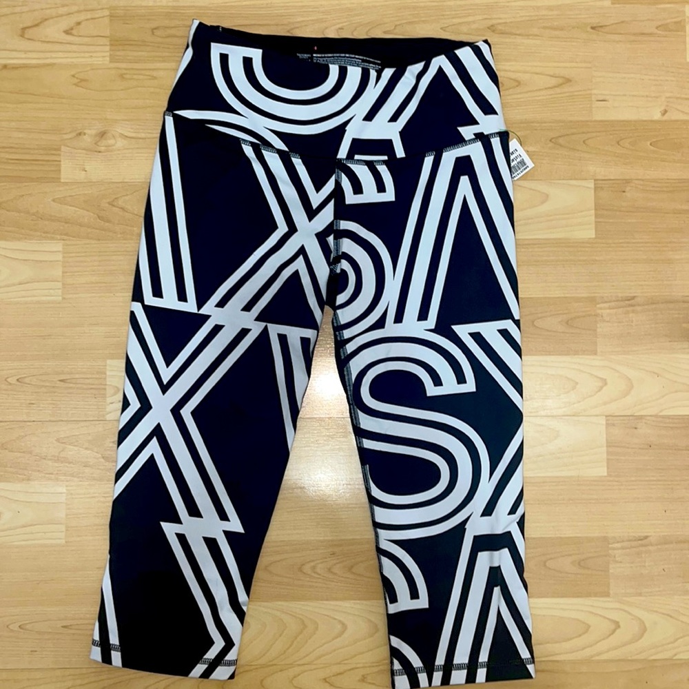 Victoria secret sport Capri leggings